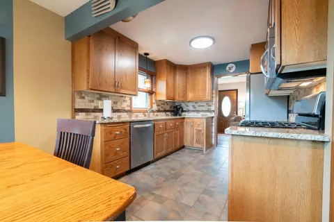 1663 Long Lake Rd, New Brighton, MN 55112 photo 19