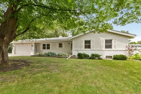 9700 Upton Rd, Bloomington, MN 55431