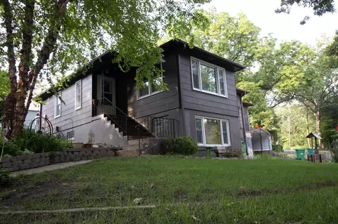 102 Parkside Ave, Jackson, MN 56143