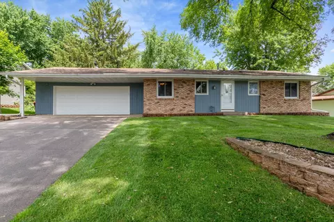 8263 Foothill Rd S, Cottage Grove, MN 55016