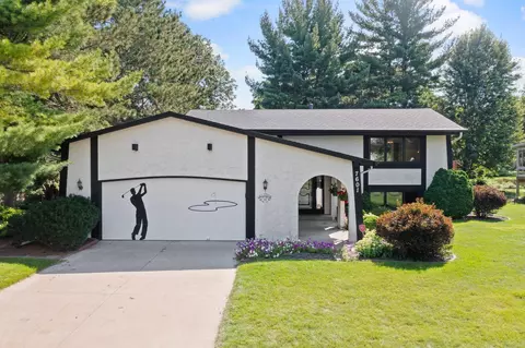 7601 Brigadoon Pl NE, Fridley, MN 55432