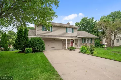 1251 Willow Ln, Roseville, MN 55113
