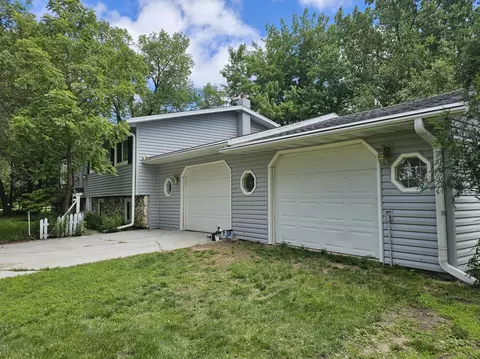 425 SW 4th St, Avoca, MN 56114