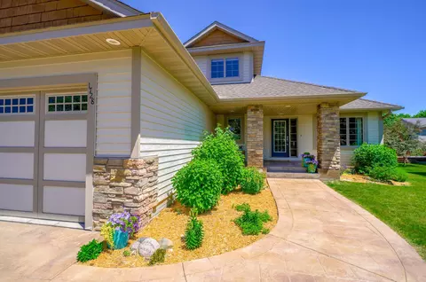1728 Southridge Rd, River Falls, WI 54022