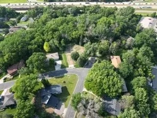 1106 Vista Dr, Burnsville, MN 55337