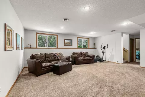 2105 Killeen Ct, Saint Cloud, MN 56301 photo 11