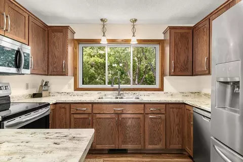 2105 Killeen Ct, Saint Cloud, MN 56301 photo 3