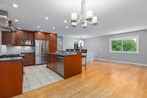 1774 Walnut Ln, Eagan, MN 55122 photo 6