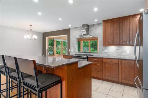 1774 Walnut Ln, Eagan, MN 55122 photo 5