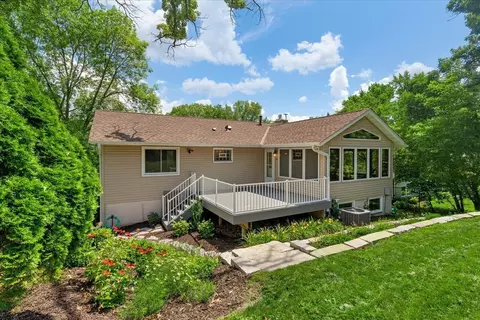 1774 Walnut Ln, Eagan, MN 55122 photo 2