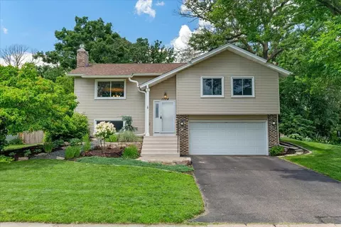 1774 Walnut Ln, Eagan, MN 55122 photo 25