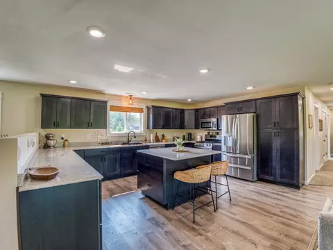 9933 Peace Ln NW, Bemidji, MN 56601