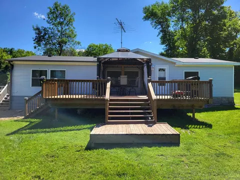 38901 Exchange St, Le Sueur, MN 56058