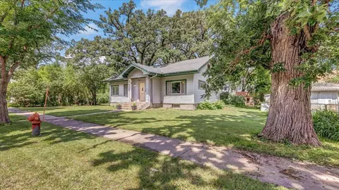 35 7th Ave SE, Hutchinson, MN 55350