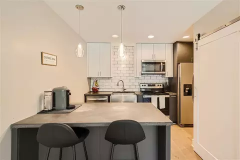 4040 15th Ave S #13H, Minneapolis, MN 55407