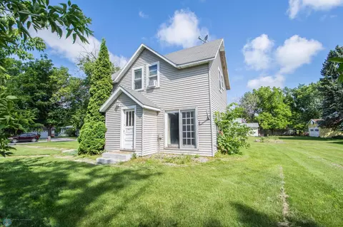 120 Elizabeth St, Hawley, MN 56549