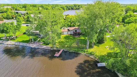 1202 Lewis Ave SW, Hutchinson, MN 55350