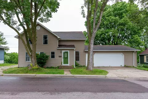 706 Belwood Dr, Mankato, MN 56001