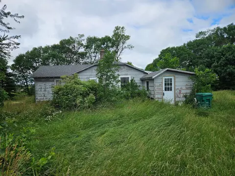 69002 270th St, Alden, MN 56009