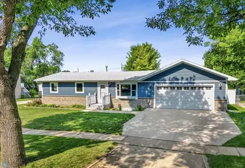 122 5th St E, West Fargo, ND 58078