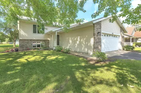 205 10th St N, Sartell, MN 56377