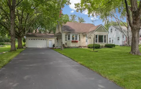 3744 Pennsylvania Ave S, Saint Louis Park, MN 55426