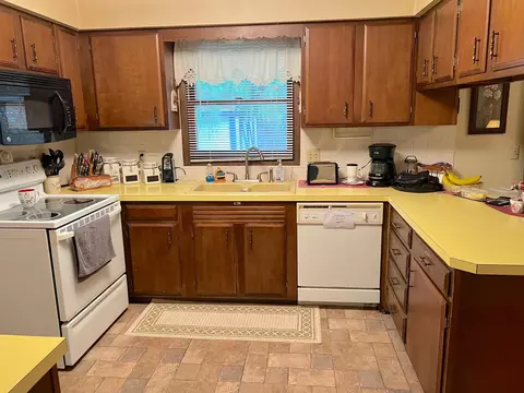 1602 Gateway Dr, Albert Lea, MN 56007 photo 3
