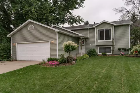 5917 25th Ave NW, Rochester, MN 55901