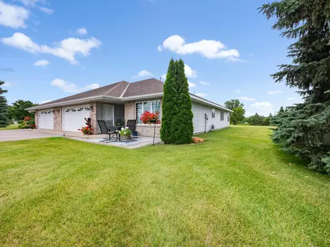 320 Voyager Dr, Alexandria, MN 56308