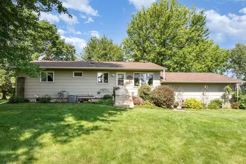 14237 Acorn Trl, Faribault, MN 55021 photo 4