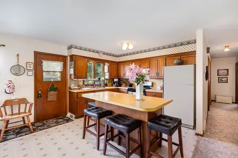 14237 Acorn Trl, Faribault, MN 55021 photo 11