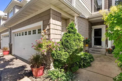 15891 Porchlight Ln, Eden Prairie, MN 55347