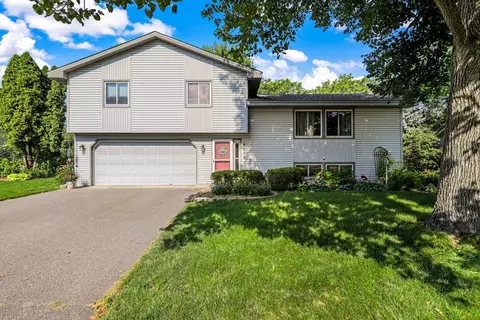 6665 Hillsboro Ave N, Minneapolis, MN 55428
