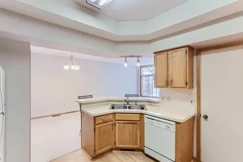 1961 N Ruby Ct #29, Eagan, MN 55122 photo 6