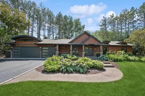 610 Queensland Ln N, Plymouth, MN 55447