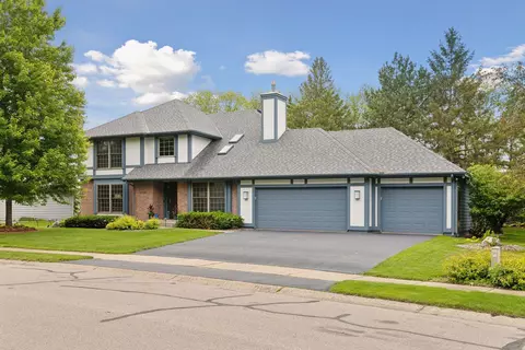 16785 Weston Bay Rd, Eden Prairie, MN 55347