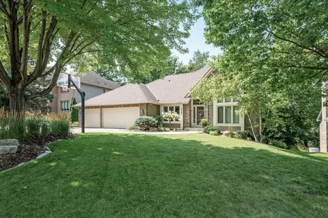 5785 Rosewood Ln N, Plymouth, MN 55442