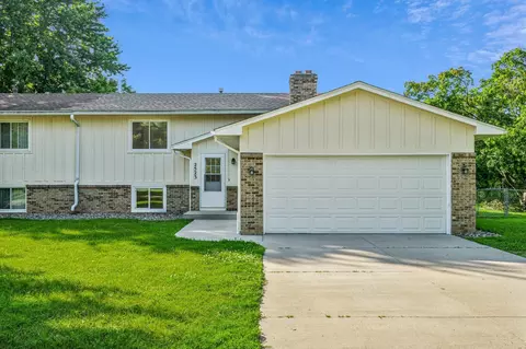 2523 Birchview Ln, Minnetonka, MN 55305