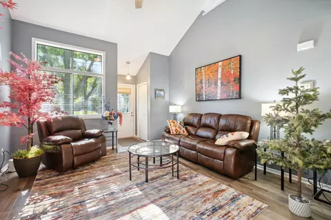 18092 Settlers Way, Eden Prairie, MN 55347