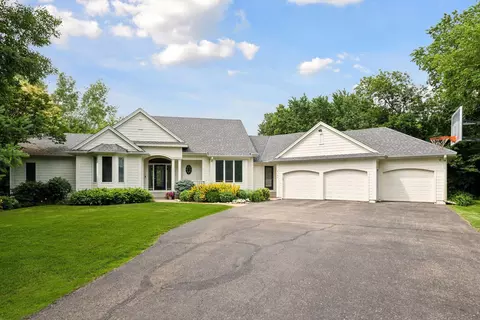 6140 Wood Hill Ln, Independence, MN 55359