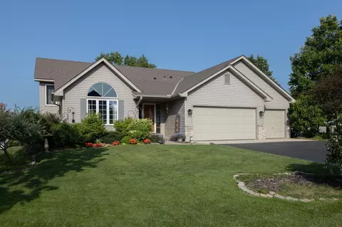 19897 Emperor Ct, Farmington, MN 55024