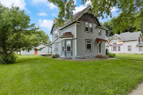 104 S Park St, Hendricks, MN 56136 photo 3
