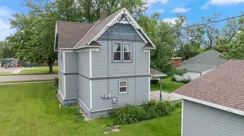 104 S Park St, Hendricks, MN 56136 photo 5