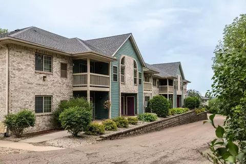 1878 Deerhaven Ln NE #13, Rochester, MN 55906