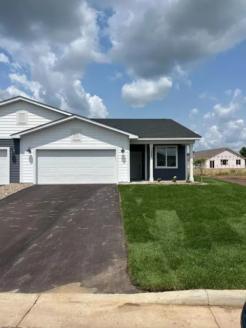 1323 Rose St, New Richmond, WI 54017