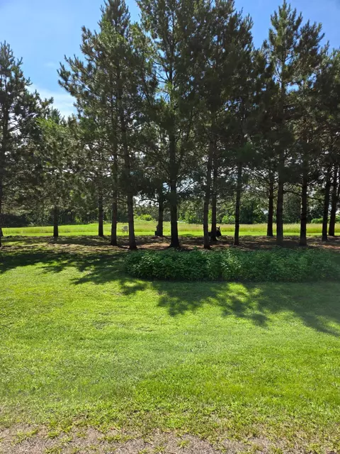 Nnn Hoffman Beach, Hillman, MN 56338