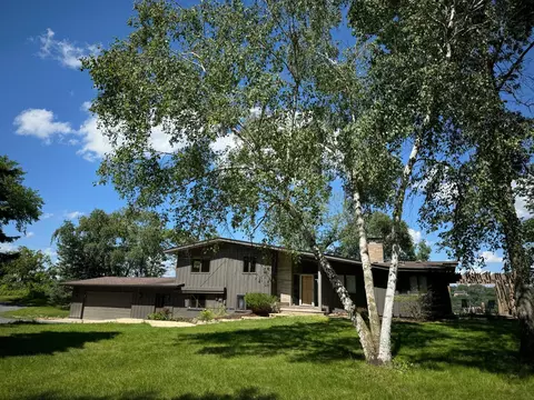 903 4th Ave S, Stillwater, MN 55082