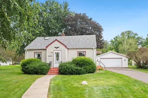 2648 Stillwater Rd E, Maplewood, MN 55119