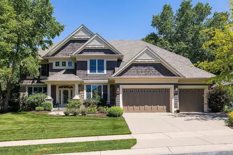 11423 Entrevaux Dr, Eden Prairie, MN 55347