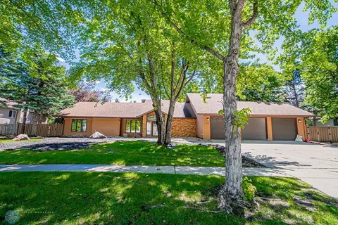 3508 20th St S, Fargo, ND 58104